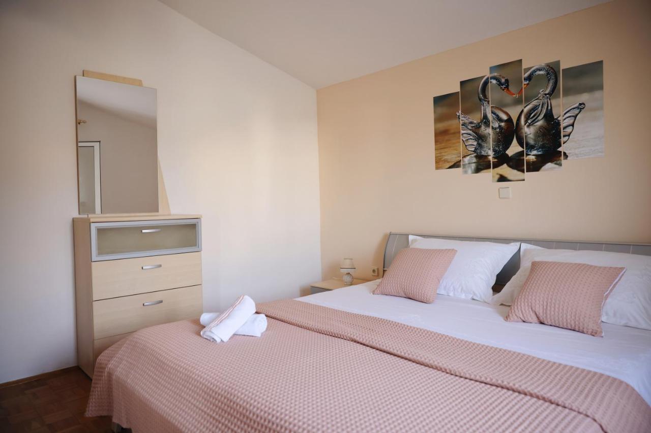 Apartment Blanka With A Beautiful View Of Трогир Экстерьер фото