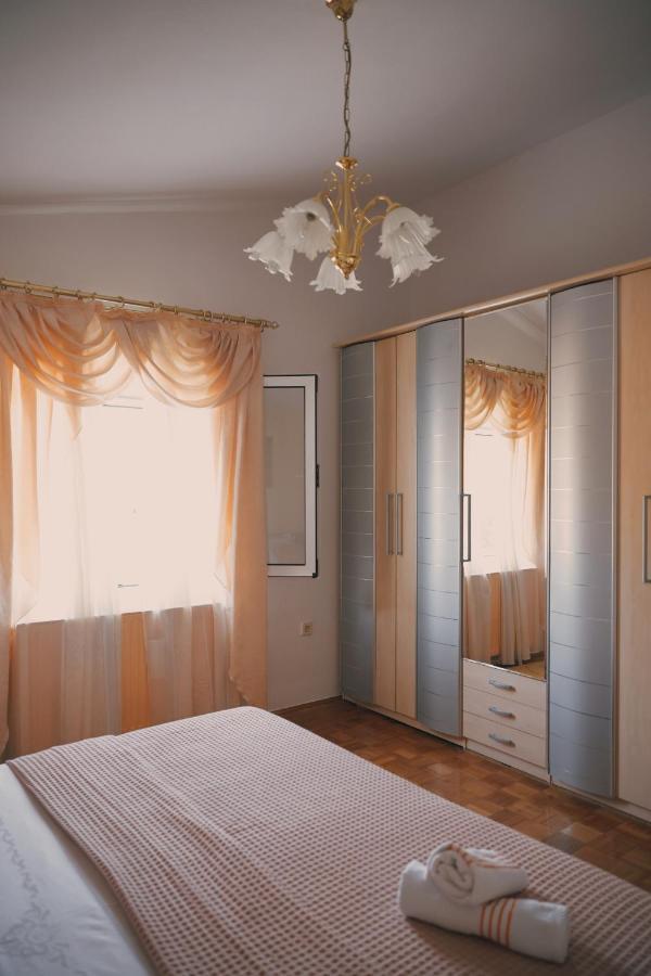 Apartment Blanka With A Beautiful View Of Трогир Экстерьер фото